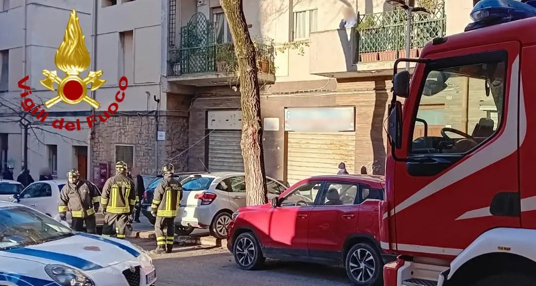 Incidente a Sassari: scontro fra auto in viale Umberto, conducenti in ospedale