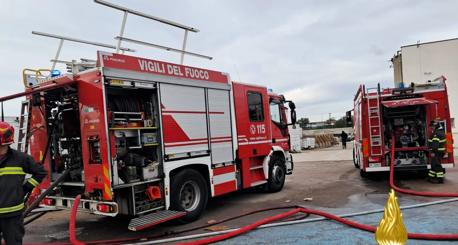 Incendio in un cantiere nautico, paura a Olbia: si indaga sulle cause