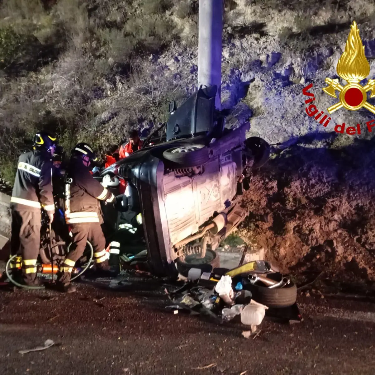 Incidente nella notte a Sassari: amputato un piede a un automobilista