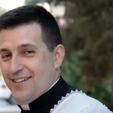 Addio a Don Roberto Lai: il sacerdote che ha dedicato la vita alla fede e alla comunicazione
