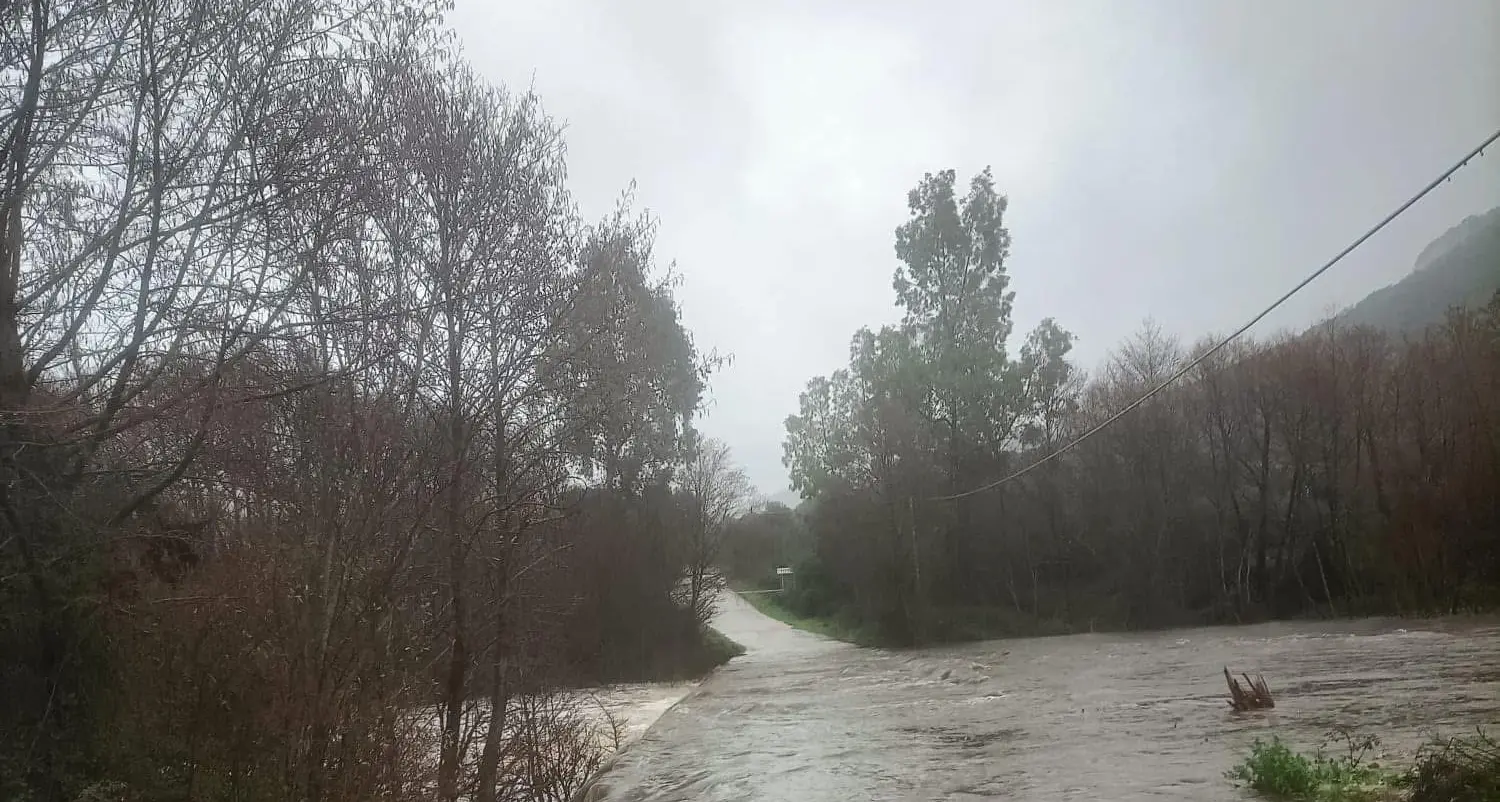 Chiuso il ponte di Azzanidò a Loiri Porto San Paolo per allerta meteo