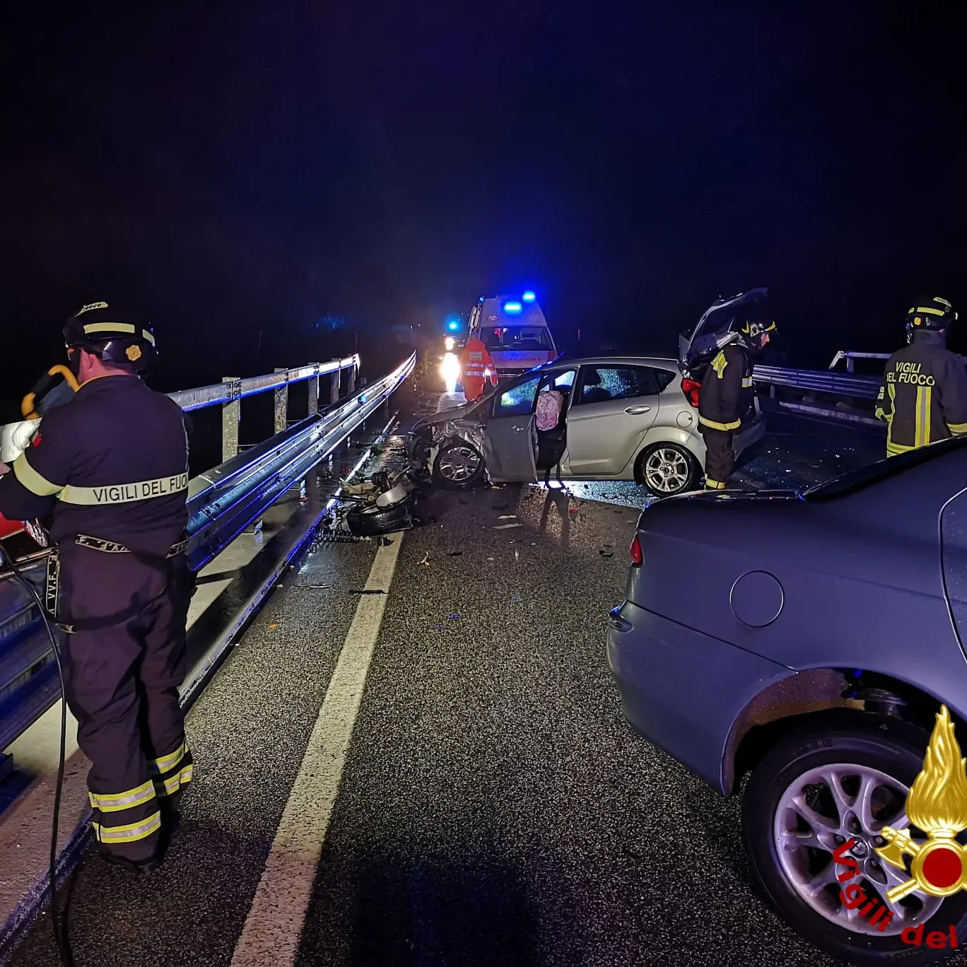 Notte di paura sulla Bitti-Sologo: incidente coinvolge quattro auto, cinque i feriti