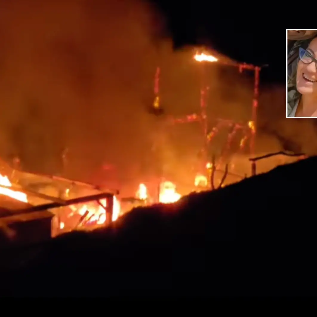 Le urla di Elena Deriu davanti alle fiamme: il Solearia Beach di Gonnesa ridotto in cenere