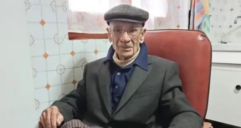 Zio Albéro Melis festeggia 102 anni a Jerzu: un simbolo di forza e tradizione