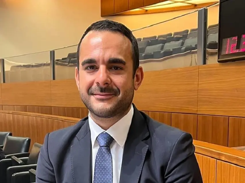 Regione Sardegna, Solinas replica a Truzzu e difende la nomina di Annichiarico