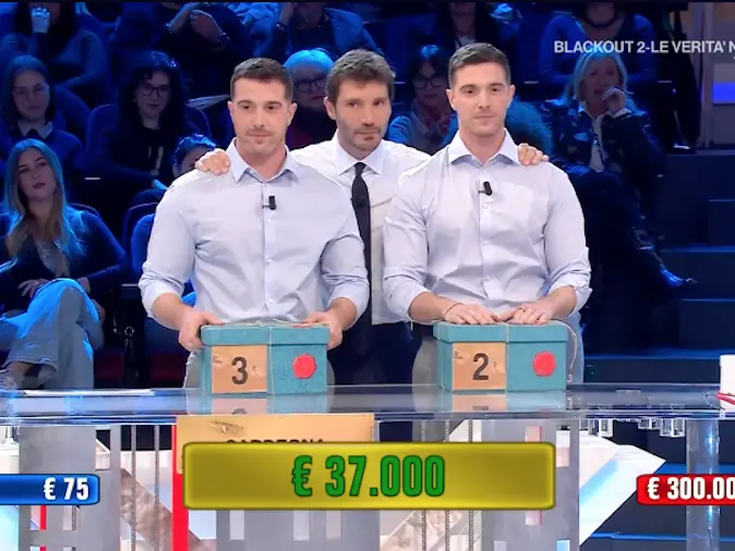 I gemelli di Uri protagonisti ad \"Affari Tuoi\": una serata di emozioni e ricordi