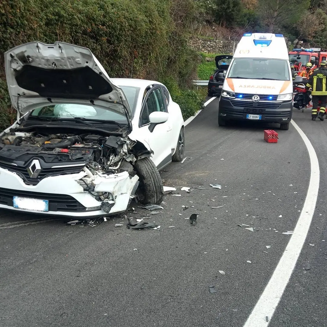 Incidente sulla SS198 a Gairo: elisoccorso per il motociclista