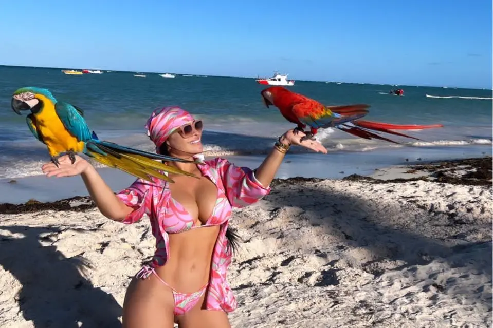 <p>Estefania McDonald Rodriguez in uno dei suoi viaggi condivisi sui social</p>\\n