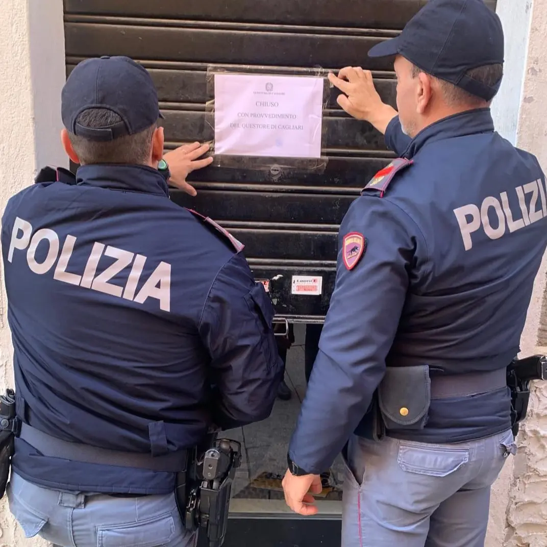 Chiuso mini market a Cagliari per vendita di alcolici a minori