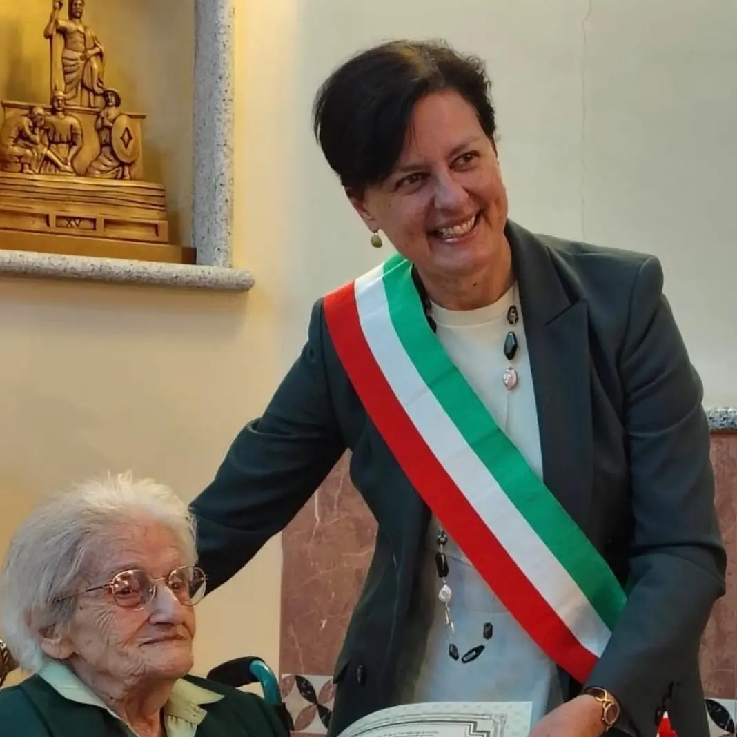 Cagliari celebra la sua nuova centenaria: Vincenza Pinna
