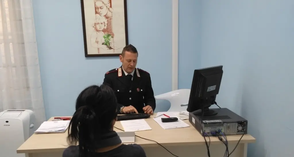 Truffano una coppia di anziani di Gavoi con un’app per criptovalute: rubano 9mila euro