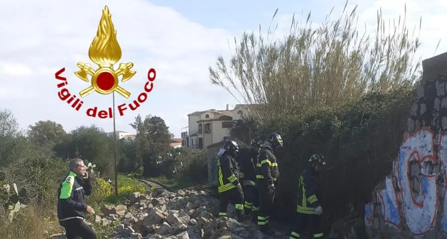 Crolla muraglione a pochi metri da una scuola, paura a Tortolì