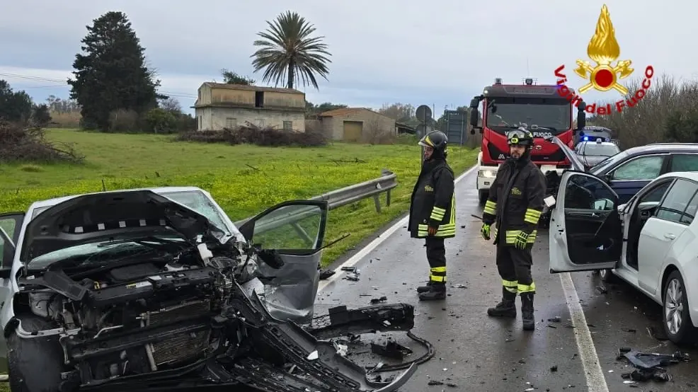 Spaventoso incidente alle porte di San Nicolò Arcidano: tre auto coinvolte