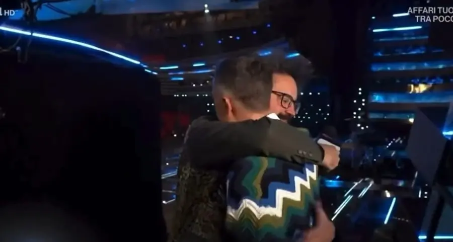 Sanremo, Cristicchi dedica canzone alla madre malata: intervistatore scoppia in lacrime