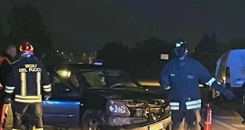 Incidente a Olbia: scontro in via Vittorio Veneto, un conducente in ospedale