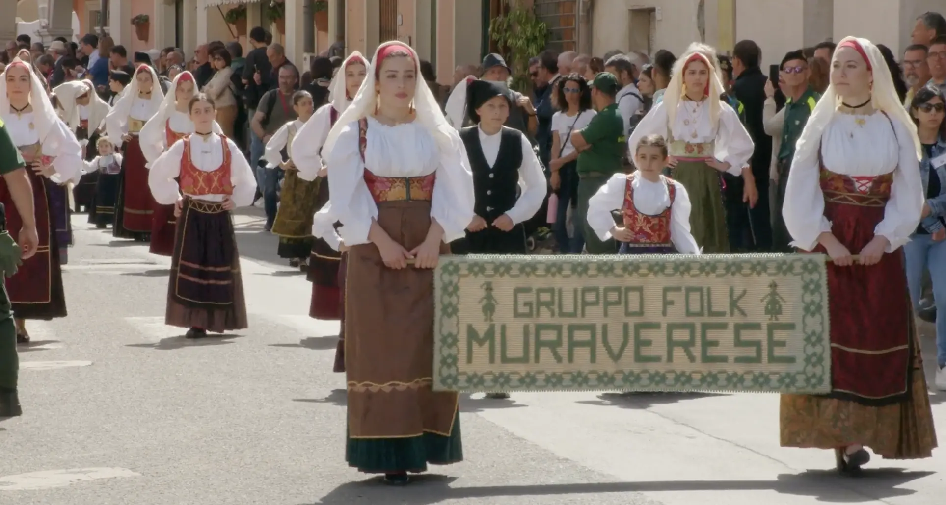 Muravera si prepara alla 51ª Sagra degli Agrumi: aperte le iscrizioni per la sfilata