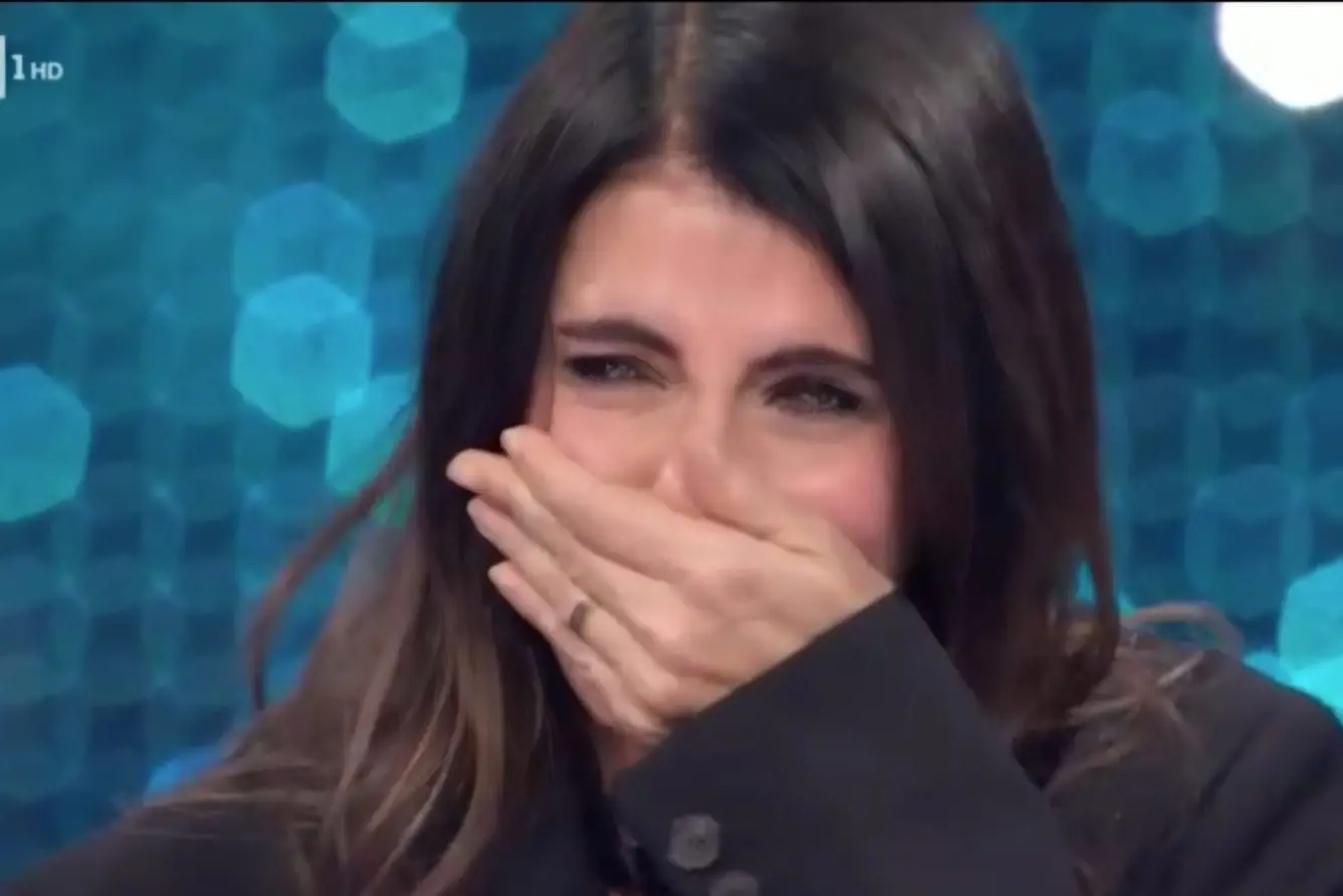 <p>Giorgia in lacrime sul palco di Sanremo</p>\\n