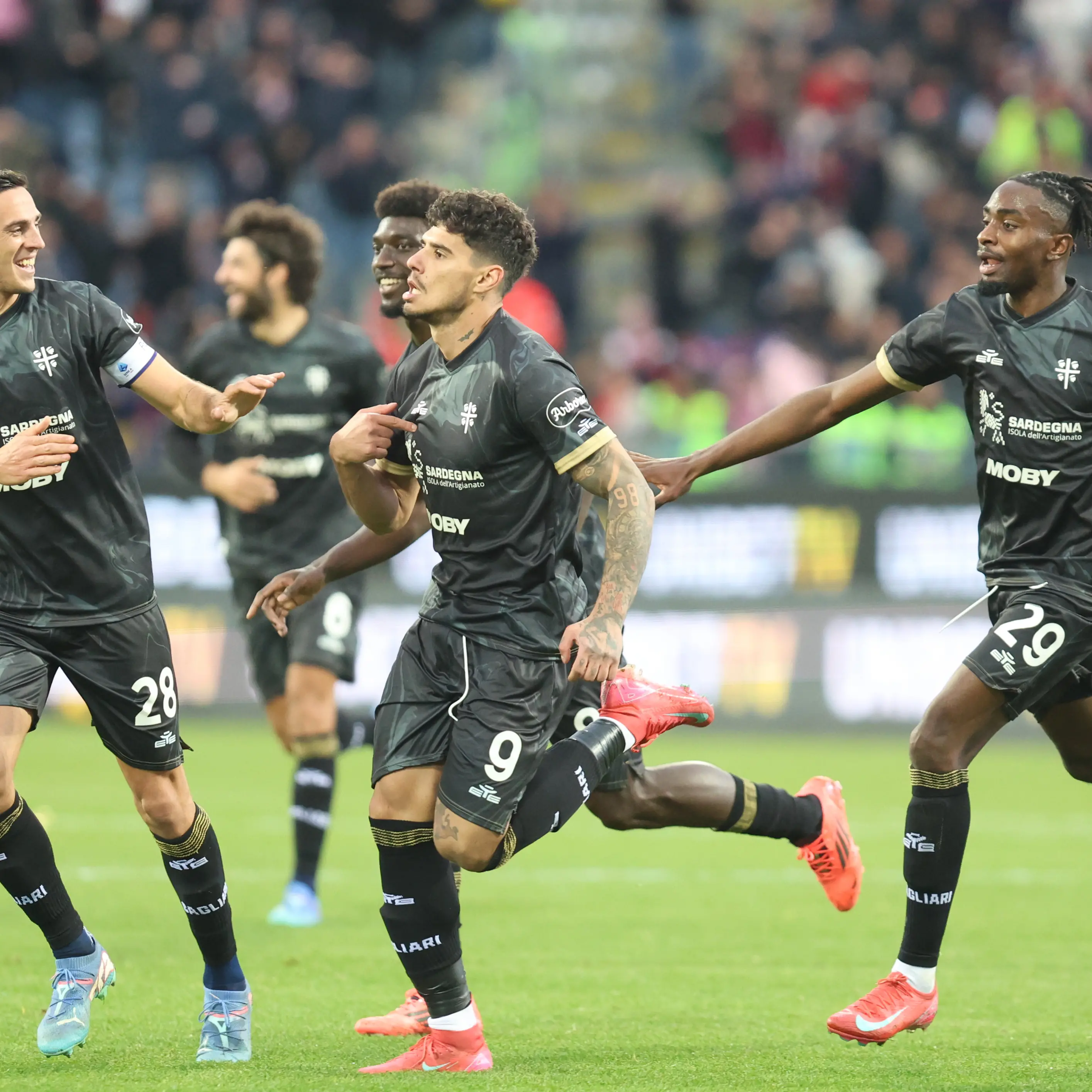 Domenica Cagliari-Juventus: sfida all’Unipol Domus tra obiettivi opposti
