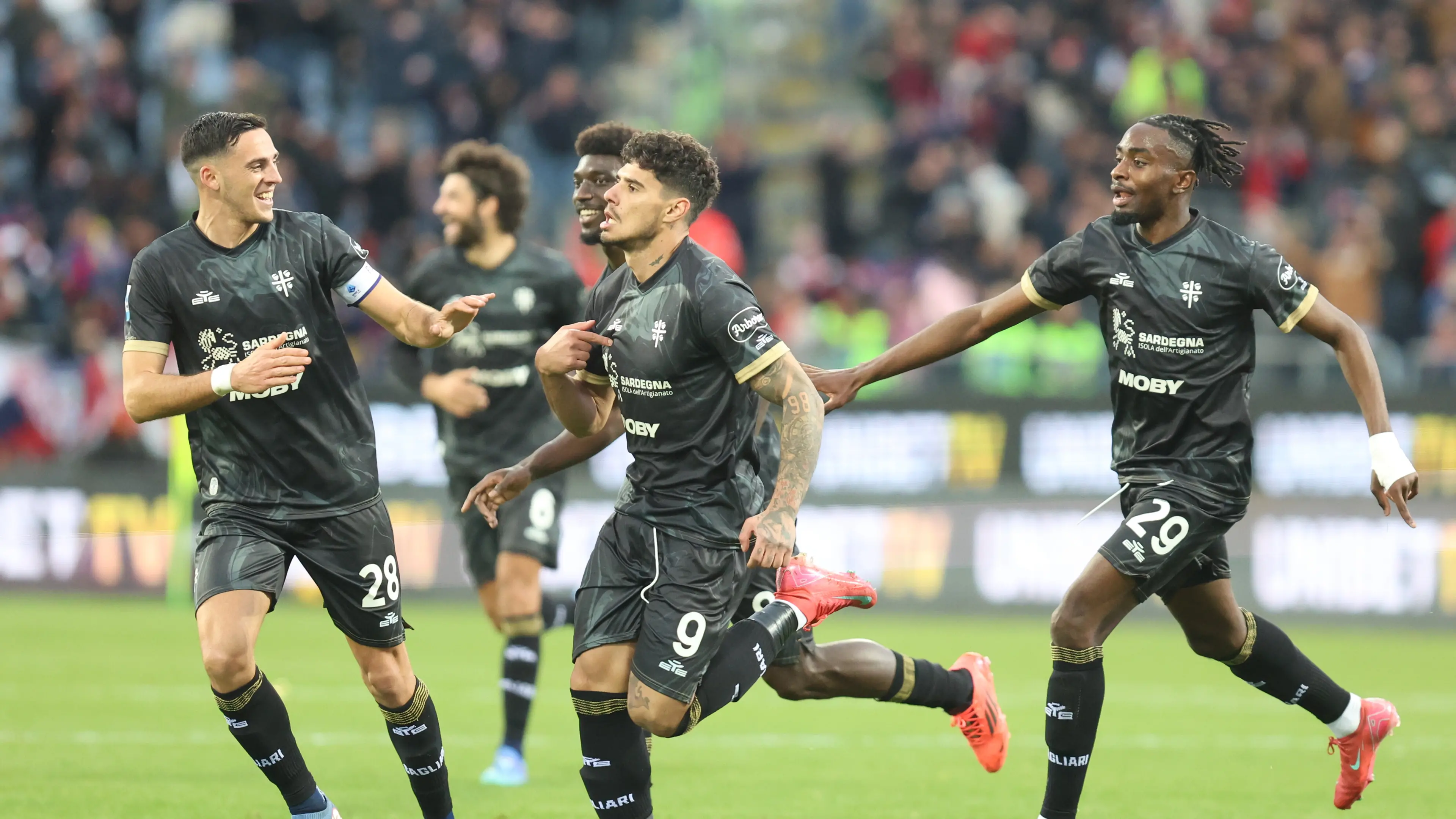 Empoli-Cagliari, trasferta vietata ai tifosi rossoblù: attesa per la decisione del Casms