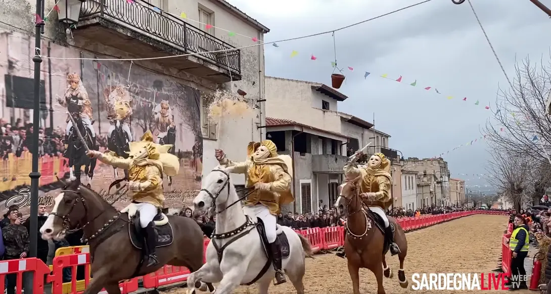 Benetutti celebra il Carnevale con la 14^ edizione della Pentolaccia a Cavallo: sabato 1 marzo