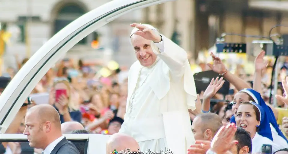 Papa Francesco e la verità sul protocollo vaticano: può morire in ospedale?