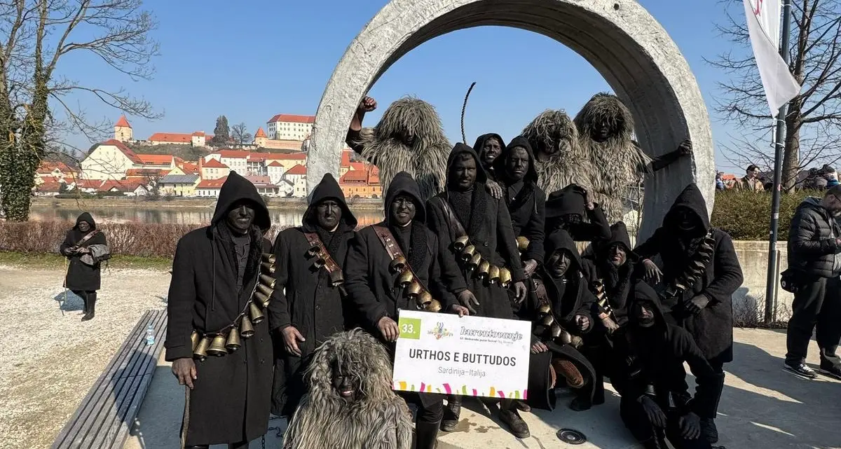 Le maschere Urthos e Buttudos di Fonni conquistano il Mednarodni Pustni Festival in Slovenia