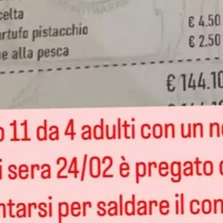 In fuga col neonato senza pagare il conto al Sushi. \"Abbiamo il video, saldate il conto\"