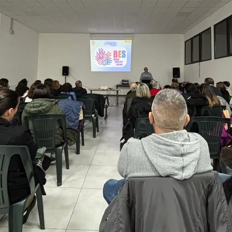 Inclusione e dialogo: successo per l'evento \"Noi & Loro\" a Codrongianos