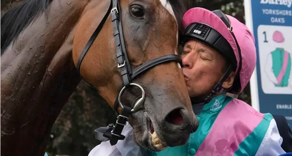 Frankie Dettori in bancarotta, il campione di origini sarde racconta: \"Ho perso tutto\"