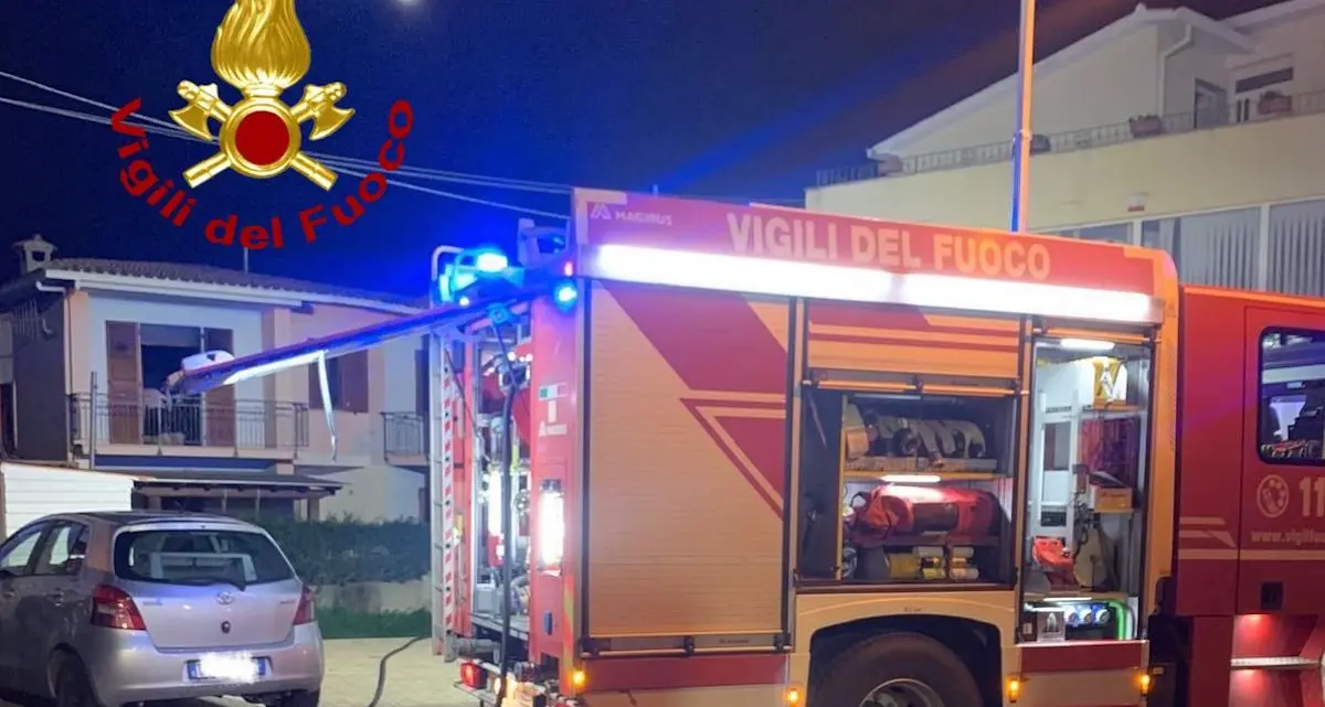 A fuoco la canna fumaria in un’abitazione, paura a Posada