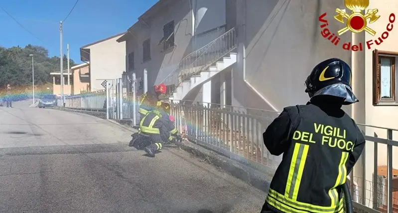 Fuoriuscita di gas in via Repubblica: intervengono i Vigili del Fuoco a Ozieri