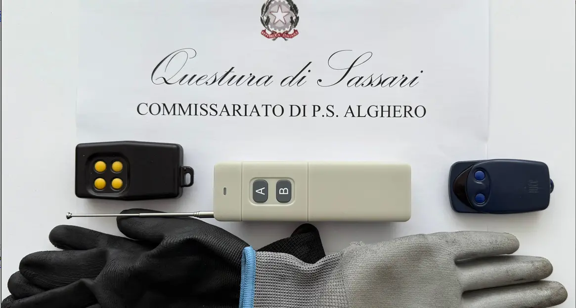Scatta l'antifurto mentre tentano di rubare un'auto: due arresti ad Alghero