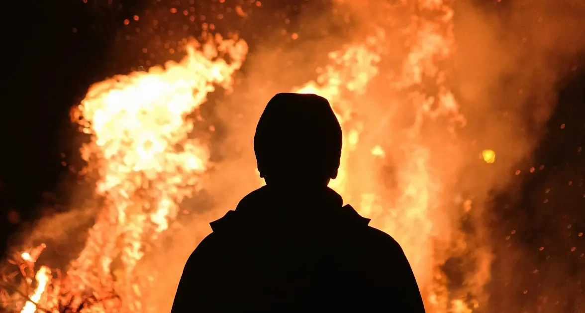 Hamas incita alla violenza: incendi dolosi attorno a Gerusalemme