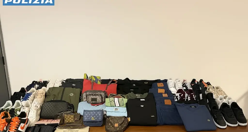 Blitz della Polizia a Sassari: scoperti capi falsi di famosi marchi di lusso