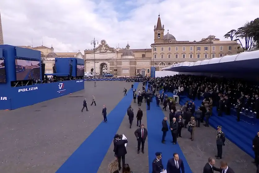 <p>La cerimonia nazionale in Piazza del Popolo a Roma</p>\\n
