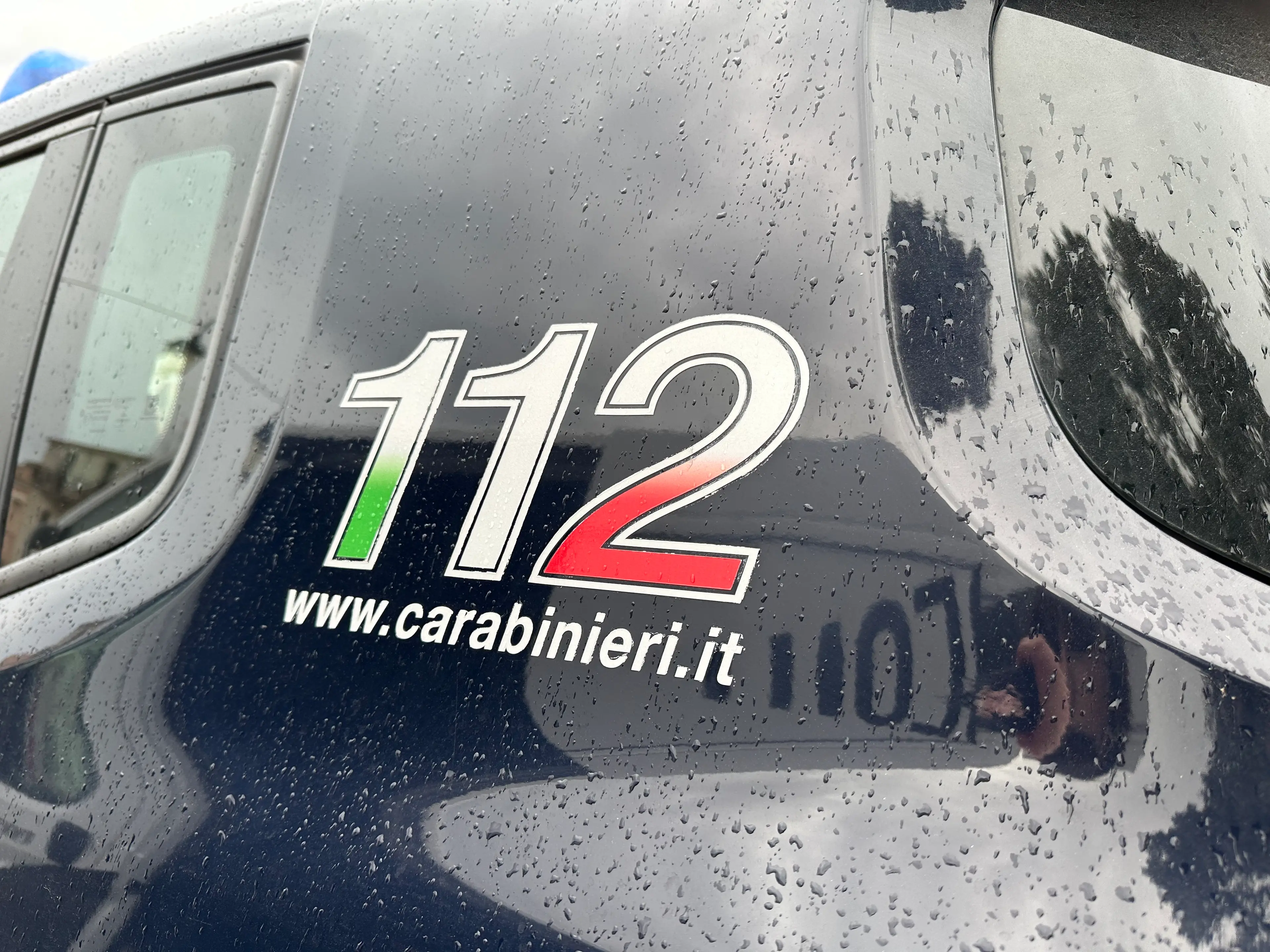 Impiegata delle Poste infedele deruba correntisti, indagata e sospesa