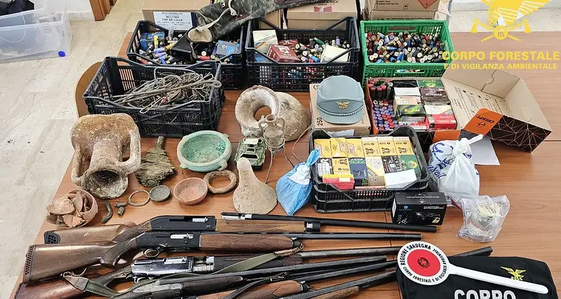 Maxi sequestro tra Pula, Sarroch e Villa San Pietro: armi, droga e antichi manufatti | IL VIDEO
