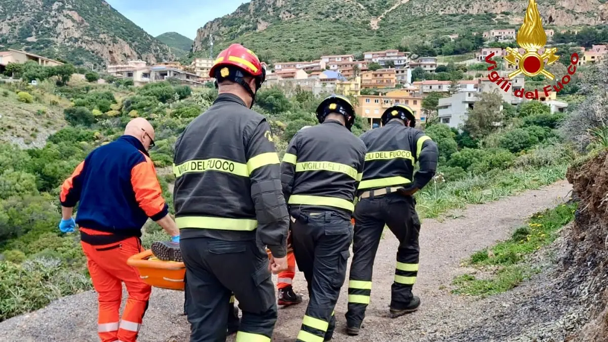 Escursionista ferita a Nebida: intervento dei Vigili del fuoco