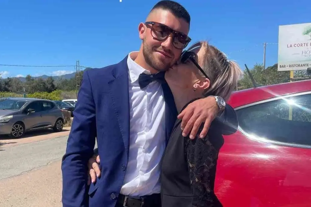 <p>Marco Mameli e sua madrina, Serena Lai</p>\\n