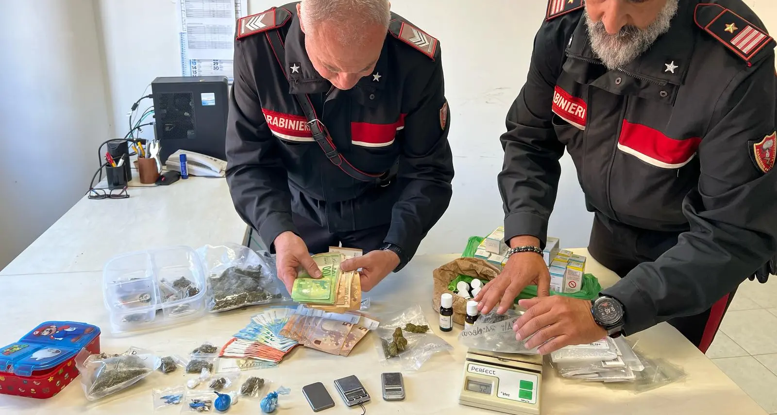 Latitante da mesi riprende a spacciare: incastrato e arrestato a Iglesias