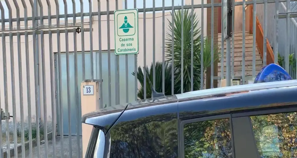 Maltratta e minaccia la madre con coltello e scure: arrestato a Ortueri