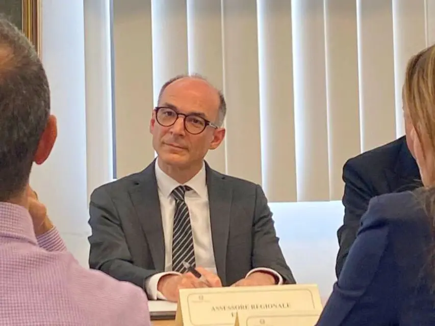 Il Governo impugna il \"Salva casa\" sardo: Spanedda difende l'autonomia della Sardegna