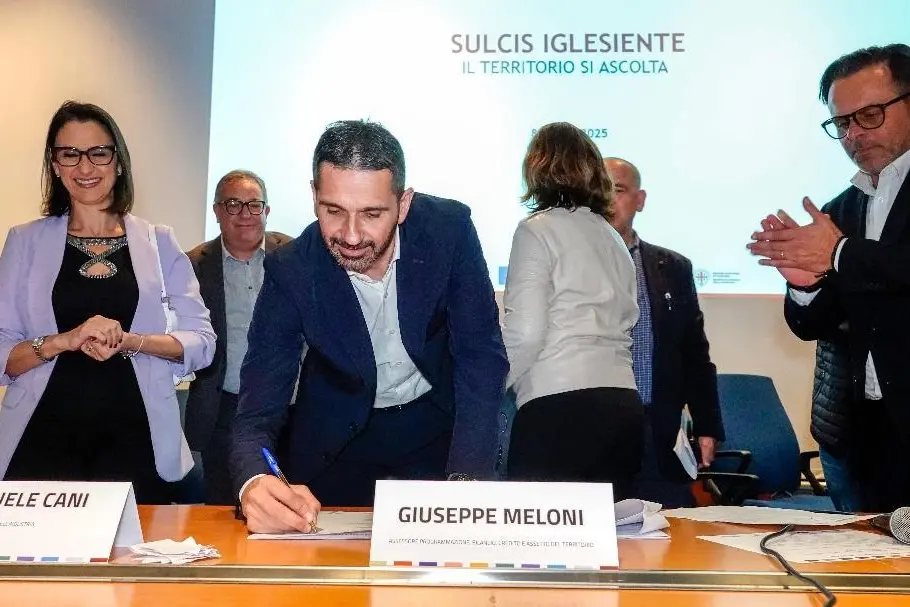 Nuovo protocollo per lo sviluppo del Sulcis: firmato l'accordo tra Regione e Comuni