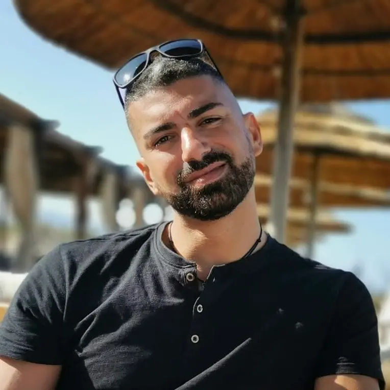 Incidente mortale a Mentone: addio a Gianluca Murru, chef di Domusnovas