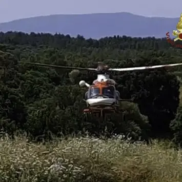 Ciclista ferito durante un'escursione a Monte Arci, soccorso dai Vigili del Fuoco