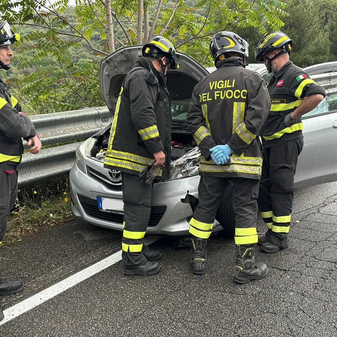 Schianto frontale fra due auto a Nuoro: ferita una donna