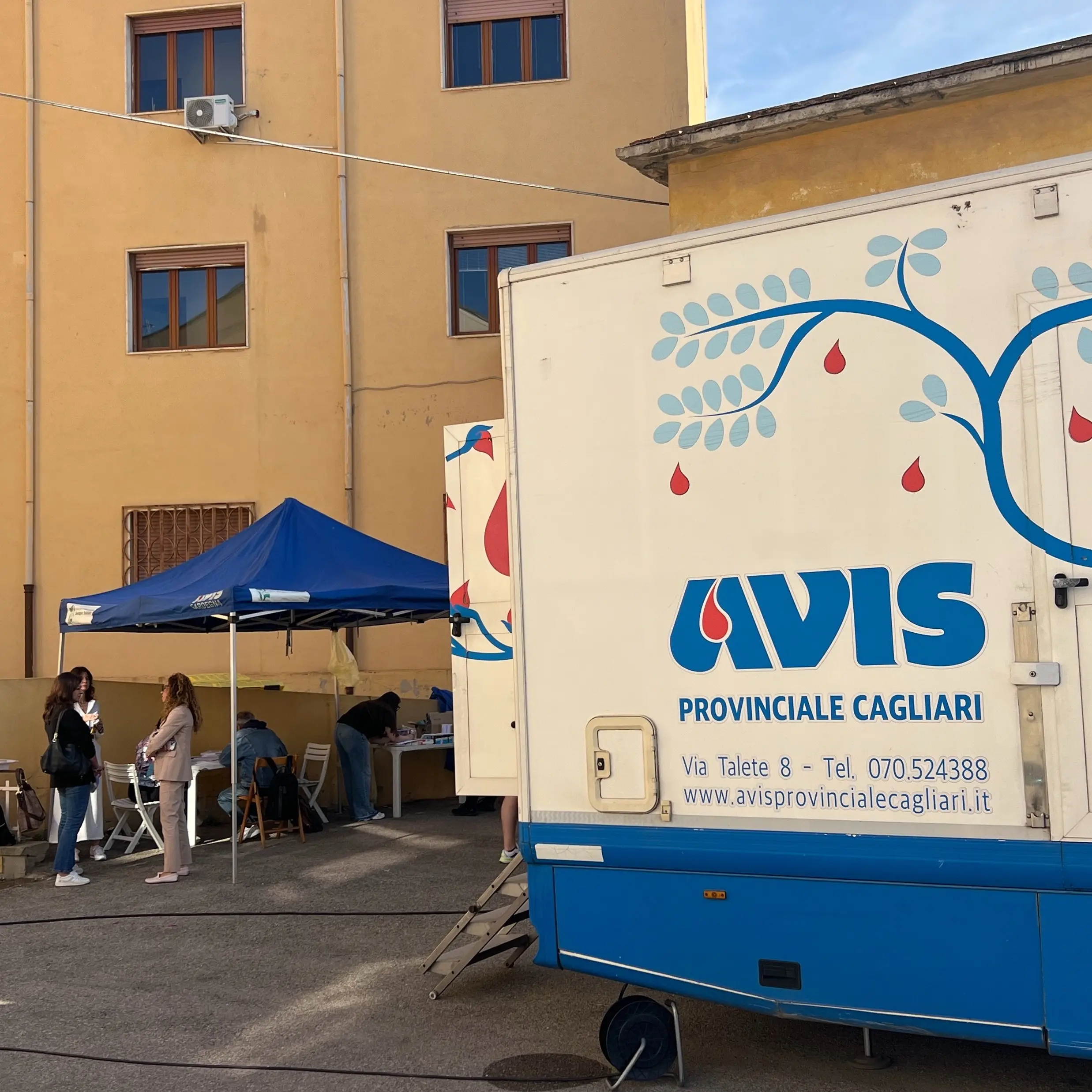 Uniti per la donazione di sangue: l'impegno dell'Ufficio delle Dogane di Cagliari