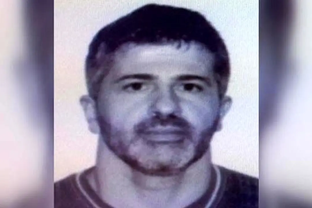 <p>Sandro Arzu</p>\\n