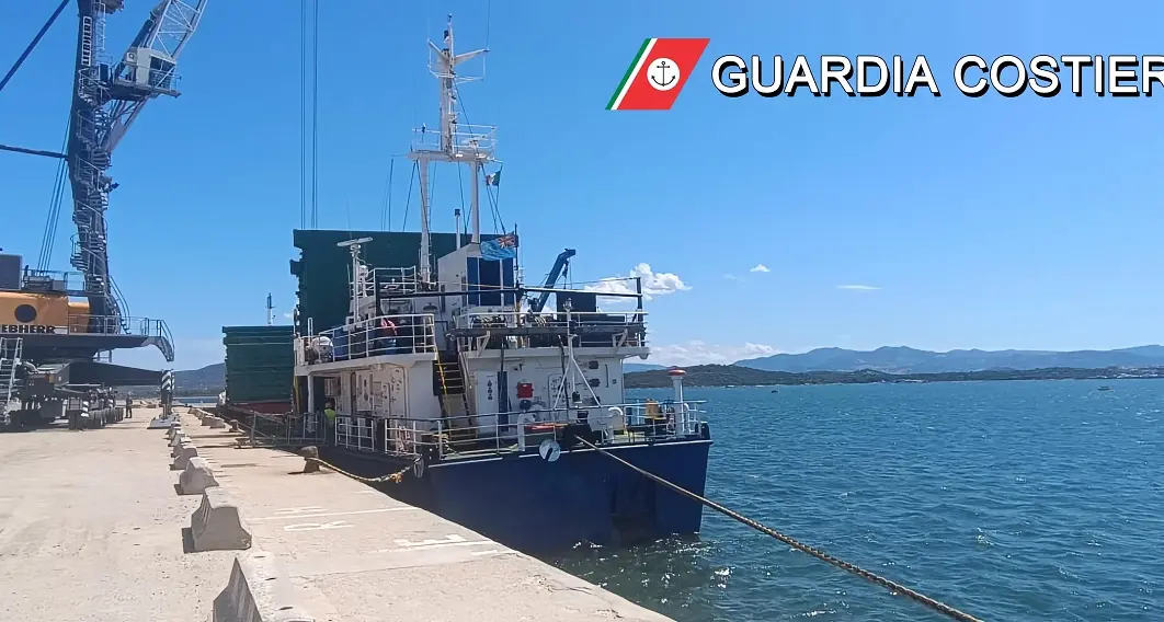 Nave mercantile bloccata a Olbia: mancati standard di sicurezza
