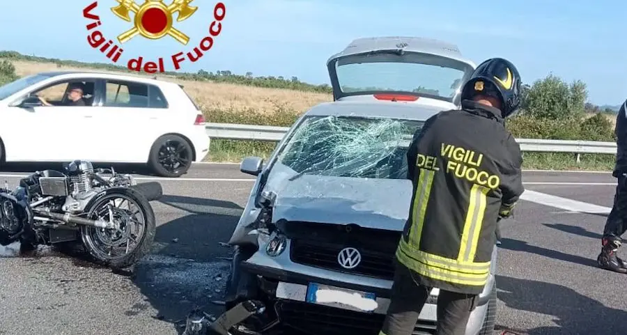 Incidente mortale sulla Statale 125 a Posada: donna perde la vita